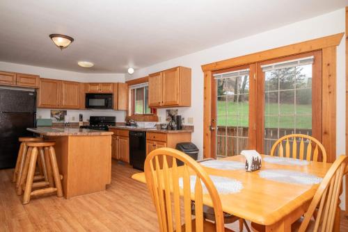 Foxtail Lodge - Warrens Retreat - image 11
