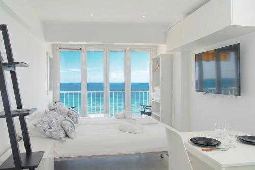 WELCS ESTUDIO 349 PDA frente al mar