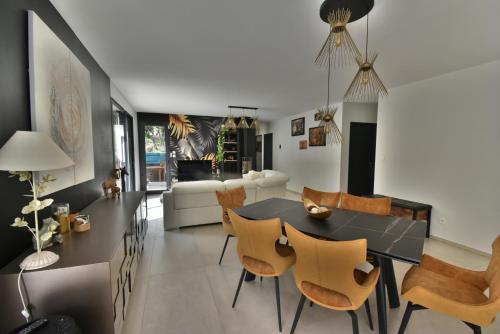 Létesítmények, Havre de paix et luxe en Drôme provençale (Havre de paix et luxe en Drome provencale) in Saint-Restitut