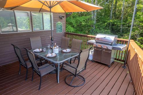 Pool Arcade Mtn Views Lake George Home Retreat WFH in Varensburga (NY)