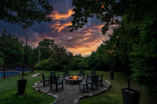 Pool Arcade Mtn Views Lake George Home Retreat WFH in Varensburga (NY)