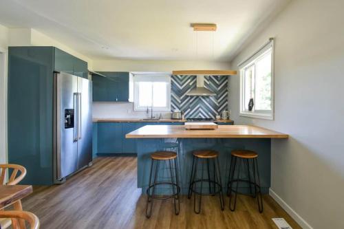 Wine country retreat | 4BR next to wineries in Niles Corners (ON)