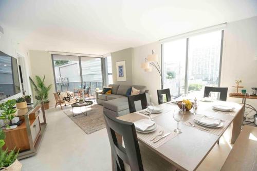 New Apt Miami Brickell 2 Br Den – khách sạn tại Khac