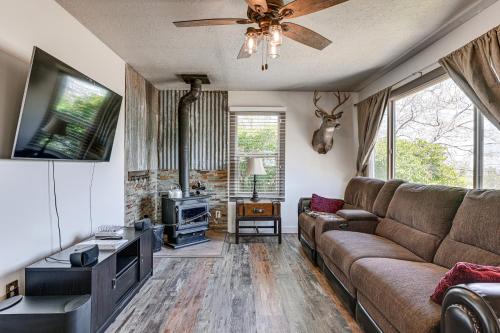 . Mountain & Valley Views! Pet-Friendly Pioche Home