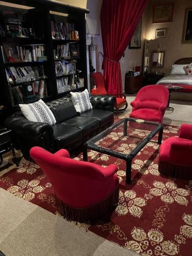 room detail thumbnail 0