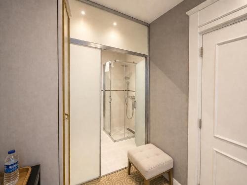 M r B e y a z Boutique Hotel Nisantasi - image 11
