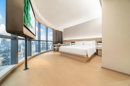 room detail thumbnail 1
