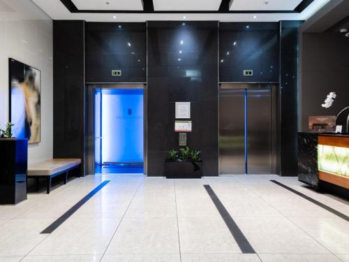 CENTURY CLUB - Luxury Apartment Hotels - image 11