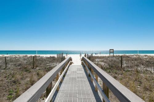 Newly Renovated Luxury Beachfront 2BR2BA Lighthouse 816 – khách sạn tại Gulf Shores