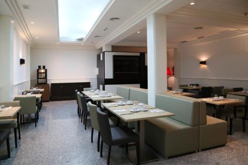 Pub/Lounge, Hostal Carlos III in Getafe