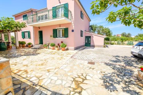 Apartments Suncica – khách sạn tại Rogoznica