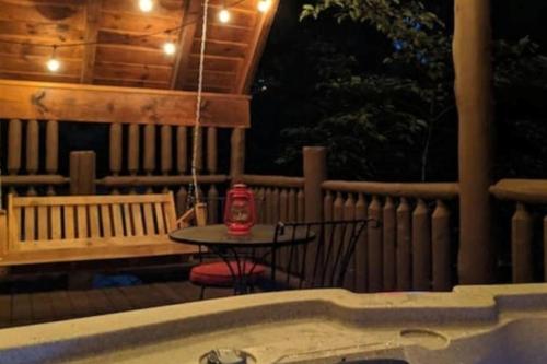 Alone at Last - Sage Vacations in Pigeon Forge, USA