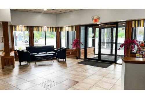 Studio 6 Suites - Tiffin OH - image 9