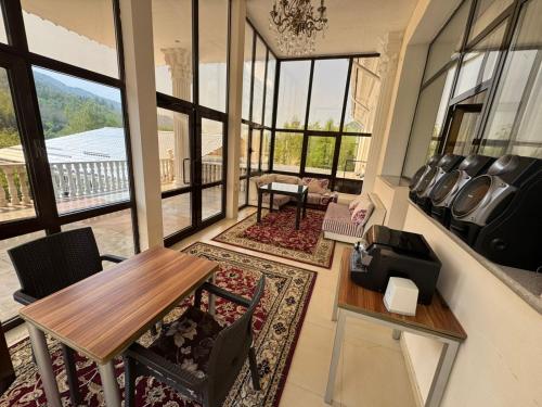 Edelweiss Hotel photo 5
