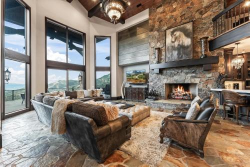 Sky Ridge Retreat - image 17