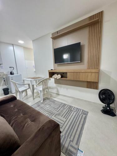 . No centro, localização nobre, climatizado com ar