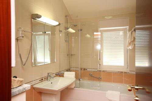 Hotel Trogir Palace - image 12
