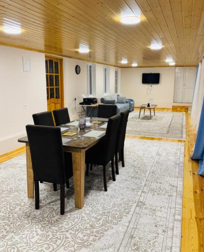 共用Lounge/電視區, House 39 in 舍基