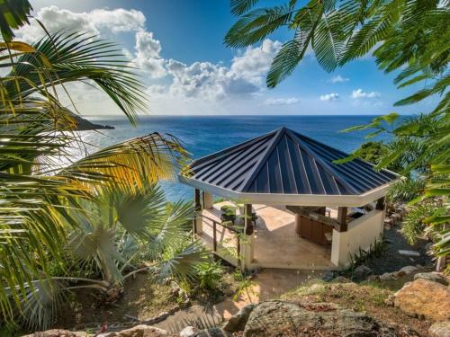 Elite Headland Villa stunning Views & Infinity Pool in Great Mountain