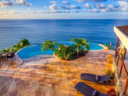 Elite Headland Villa stunning Views & Infinity Pool in Great Mountain