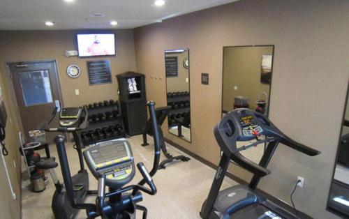 Cedartown Inn & Suites - 피트니스 센터