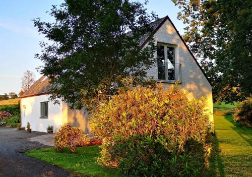 Udvendig, The Cottage at Mid Auchengowan in Renfrewshire