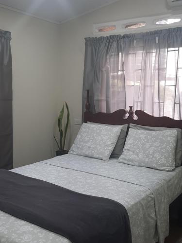 Eileens Place - image 4