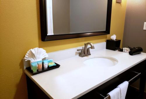 Hotel 1550 - SFO Airport West - image 26