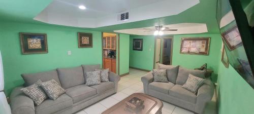 Great location to explore Houston – khách sạn tại Nam Houston