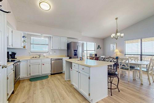 The Beach House - image 26