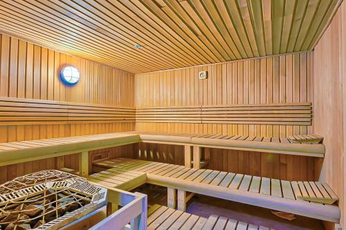 Crystal Tower by Meyer Vacation Rentals - image 35