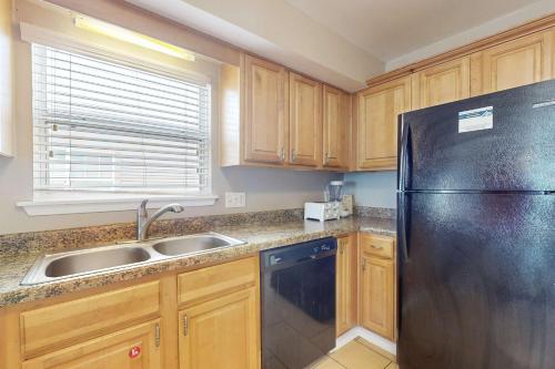 The Breeze by Meyer Vacation Rentals - image 30