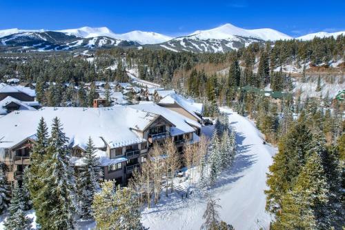 Pohled zvenku, Mountain Thunder Lodge in Breckenridge (CO)