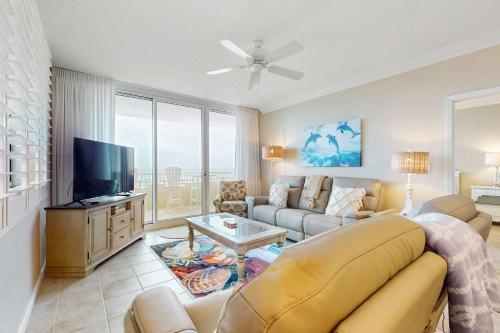4th-floor oceanfront condo with private balcony pools hot tub tennis – khách sạn tại Gulf Highlands