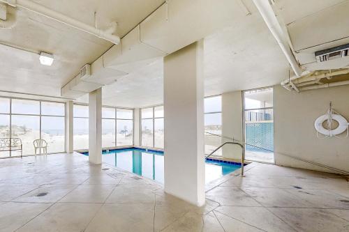 Beachfront Condo with Gulf View Balcony WiFi AC & Shared Pools in Perdido Beach