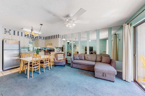 Seaside Beach & Racquet by Meyer Vacation Rentals - image 22