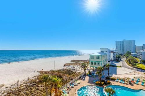Beachfront condo with pool tennis court hot tub & central AC in Orange Beach (AL)