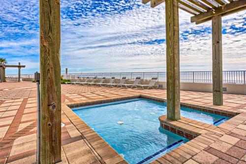 Beachfront condo with pool tennis court hot tub & central AC in Orange Beach (AL)