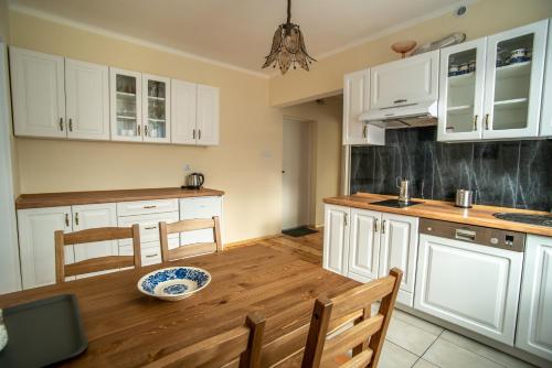 ALE WIDOKI Apartamenty Gościnne (ALE WIDOKI Apartamenty Goscinne) in Podzamcze