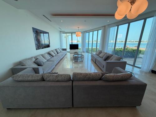 Elegant 5BR Villa with Private Pool & Private Beach Access Durrat Al Bahrain in Sakhir