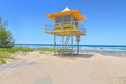 Apt 1309 - Sierra Grand - Broadbeach - image 2