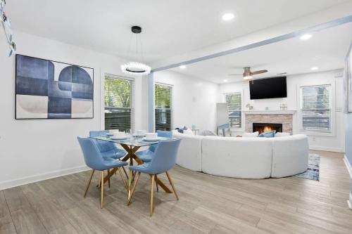 Stylish, Bright 3BR Retreat Near Downtown ATL in Vine City
