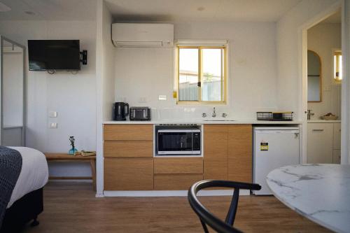 1 double bed, 3 bunk beds