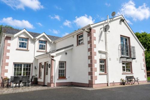 Private Room near Rock of Cashel and Workspace in Cashel