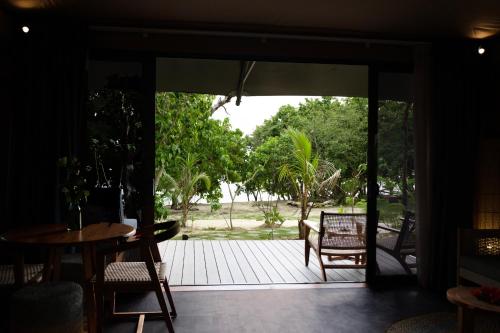 Serenity Sands - Island Glamping in Insulele Mamanuca