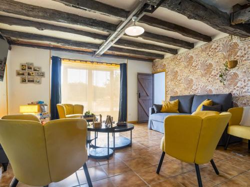 Gîte avec piscine et wifi - 8 pers. - FR-1-306-1349 (Gite avec piscine et wifi - 8 pers. - FR-1-306-1349) in Saint-Julien-de-Vouvantes