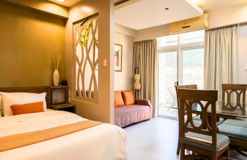 PICO DE LORO Nearest to Pool JACANA 1 Bedroom Units by SEE Condominiums in นาซุกบู