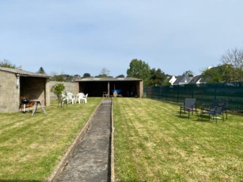Maison Plestin proche plage et GR 34 avec Jardin in Plestin Les Greves