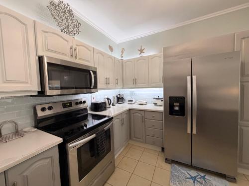 virtuve, Suite Escape Villa in Lovlenda