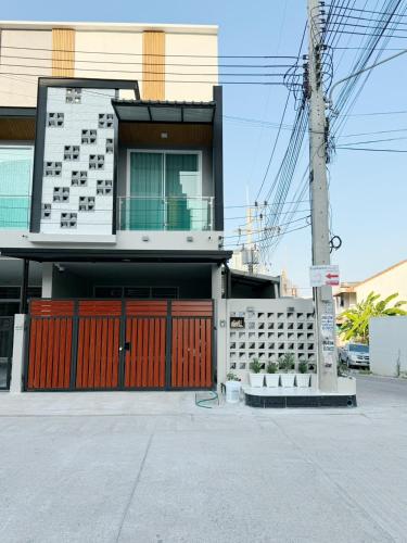 Tiwa Thungsao Hatyai - Hat Yai
